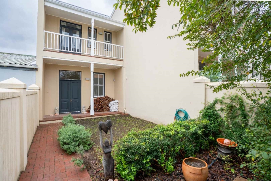 To Let 2 Bedroom Property for Rent in Franschhoek Western Cape